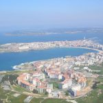 Foto: "Vista aérea de Coruña: Los Rosales, Riazor y Torre de Hércules" de Sergio Díaz
