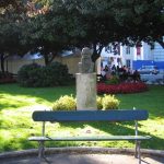 Foto: "Valle Inclán de Ramón Conde en los Jardines Méndez Núñez" de Fotos de Galicia