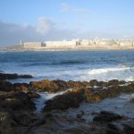 Foto: "Playa de Riazor, Torre de Hércules y Domus en otoño" de Fotos de Galicia