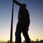 Foto: "Escultura a la entrada de Palexco" de Loreto  López Baltar