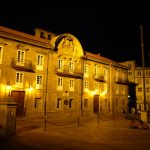 Foto: "Vista noctura de la Plaza de la Constitución" de Jorge F. Nóvoa