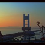 Foto: "Amanecer en la Torre de Control Marítimo da Coruña" de Paulino Castiñeira Trillo