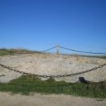 Foto: "Petroglifo - Pedra do Altar al lado de la Torre de Hércules" de Fotos de Galicia