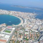 Foto: "Vista aérea de Coruña - Estadio de Riazor y ciudad" de Sergio Díaz