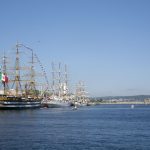 Foto: "Vista de los veleros en el Puerto con el Castillo de San Antón" de Fotos de Galicia Foto: "Vista de los veleros en el Puerto con el Castillo de San Antón" de Fotos de Galicia
