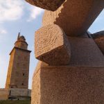 Foto: "Escultura y Torre de Hércules" de Loreto López Baltar Foto: "Escultura y Torre de Hércules" de Loreto López Baltar