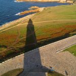 Foto: "Sombra de la Torre de Hércules desde la cima" de Loreto López Baltar Foto: "Sombra de la Torre de Hércules desde la cima" de Loreto López Baltar