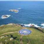 Foto: "Rosa de los Vientos - Mosaico Torre Hércules - Xavier Correa Corredoira" de Fotos de Galicia Foto: "Rosa de los Vientos - Mosaico Torre Hércules - Xavier Correa Corredoira" de Fotos de Galicia