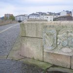 Foto: "Escudos en el Puente Medieval" de Fotos de Galicia