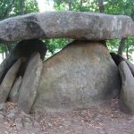 Foto: "Dolme de Axeitos en Riveira" de Manuel Paz de Lema