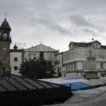 Foto: "Iglesia de Santo Domingo un día de feria" de Fotos de Galicia