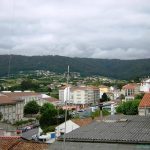 Foto: "Vista de Pontedeume: Avenida Ricardo Sánchez" de Jose Au Nande Beis