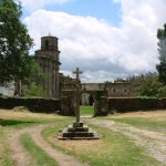 Foto: "Exterior del Monasterio de Monfero" de Yak