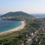 Foto: "Vista aérea de Playa Langosteira y Recta de la Anchoa en Fisterra" de Sergio Díaz