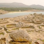 Foto: "Castro de Baroña en Porto do Son" de Banco de Imágenes del CNICE (Ministerio de Educación y Ciencia)