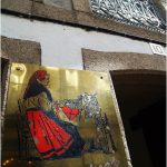 Foto: "Letrero de Palilleira con bolillos en Santiago de Compostela" de Loreto  López Baltar