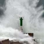 Foto: "Ola en pleno temporal en Camelle" de Ricardo Ares