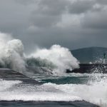 Foto: "Temporal en el paseo del puerto de Camelle" de Ricardo Ares