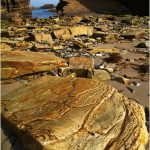 Foto: "Rocas de la Playa de Esteiro en Ribadeo" de Loreto  López Baltar
