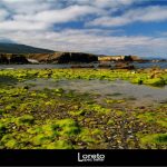 Foto: "Vista de la Playa de Os Castros en Ribadeo" de Loreto  López Baltar
