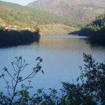 Foto: "Embalse de Sequeiros en Ribas de Sil" de Moncho Diéguez
