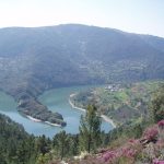 Foto: "Meandro del río Sil na Cubela en Ribas de Sil" de Moncho Diéguez