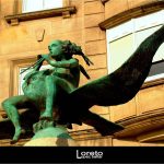 Foto: "Fauno con Moucho de Xaime Quessada en Ourense" de Loreto  López Baltar