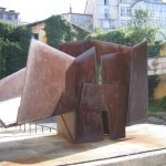 Foto: "Escultura: "Casa de la nube". Autor: Luís Borrajo" de Fotos de Galicia