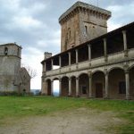 Foto: "Igrexa e torre restaurada no Castelo de Monterrei en Verín" de Maria S.V.