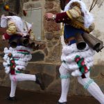Foto: "Peliqueiros en Carnaval de Laza 2008 - Entroido de Laza" de José Carlos Pérez Foto: "Peliqueiros en Carnaval de Laza 2008 - Entroido de Laza" de José Carlos Pérez