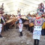 Foto: "Boteiros en el Carnaval Vilariño de Conso 2008 - Entroido de Viana" de José Carlos Pérez