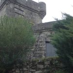 Foto: "Torreón e muralla do Castelo de Sobroso en Ponteareas" de Maria S.V.