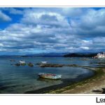 Foto: "Playa de compostela en Vilagarcía de Arousa al fondo Cortegada" de Loreto  López Baltar