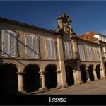 Foto: "Edificio del casco histórico de Pontevedra" de Loreto  López Baltar