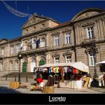 Foto: "Edificio de la Diputación de Pontevedra" de Loreto  López Baltar