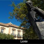 Foto: "Escultura en un parque de Pontevedra" de Loreto  López Baltar