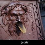 Foto: "Fuente de las Lenguas en Pontevedra" de Loreto  López Baltar